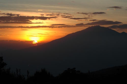 Sonnenuntergang Mt. Meru